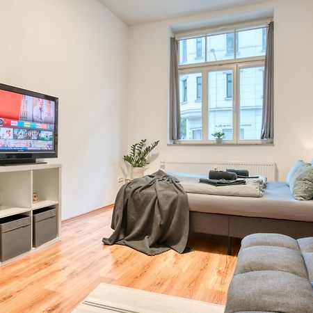 Appartamento Homy I Altbaucharme Netflix Und Wlan Lipsia Esterno foto